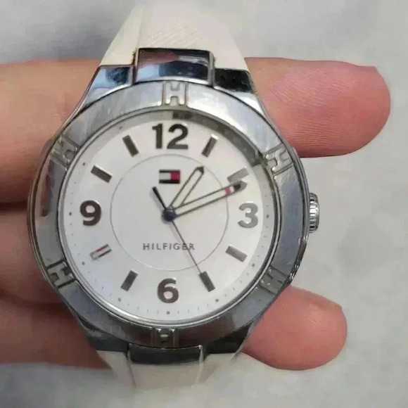 Tommy Hilfiger White Watch - Picture 1 of 11